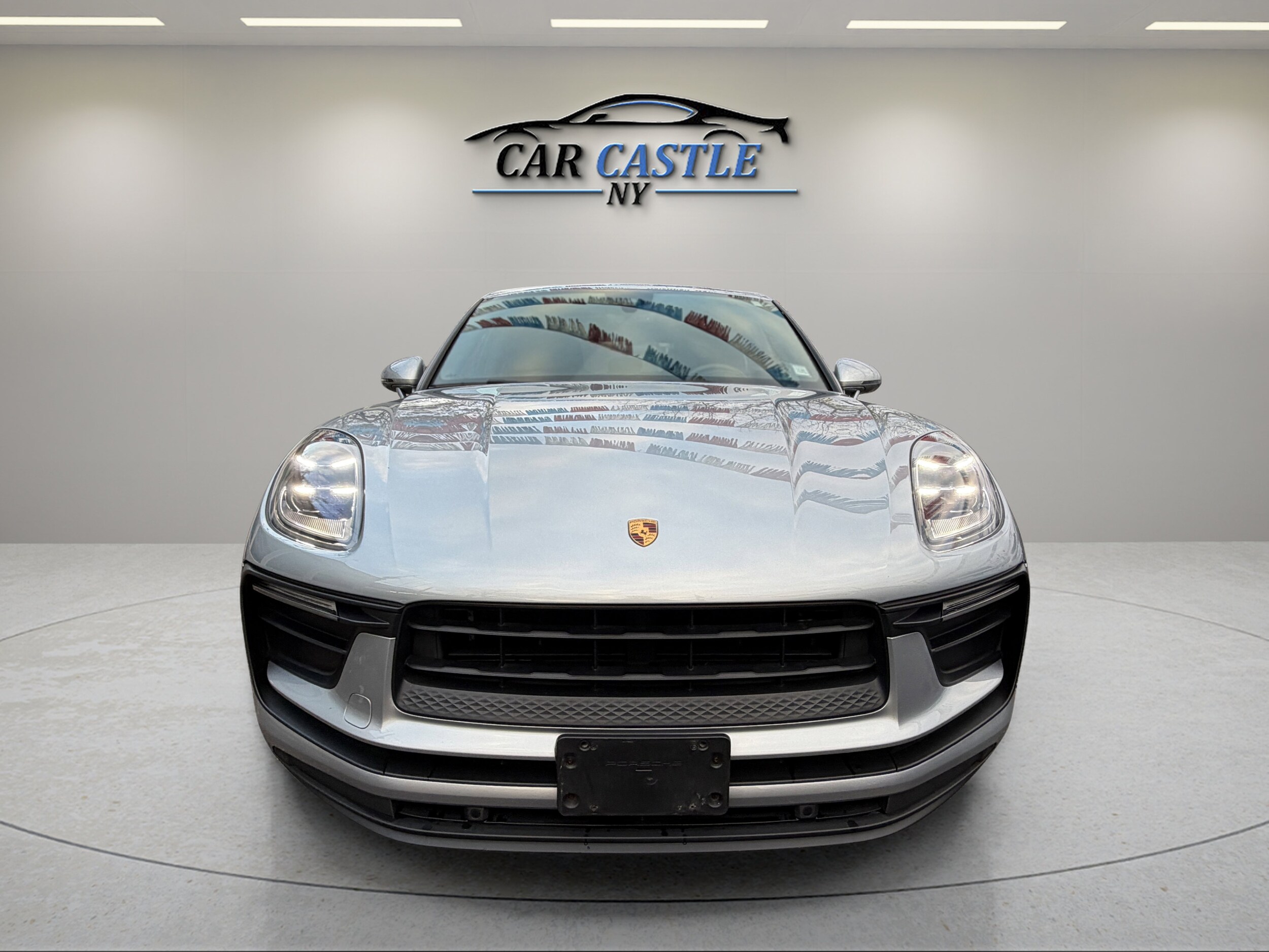 2022 Porsche Macan photo 3