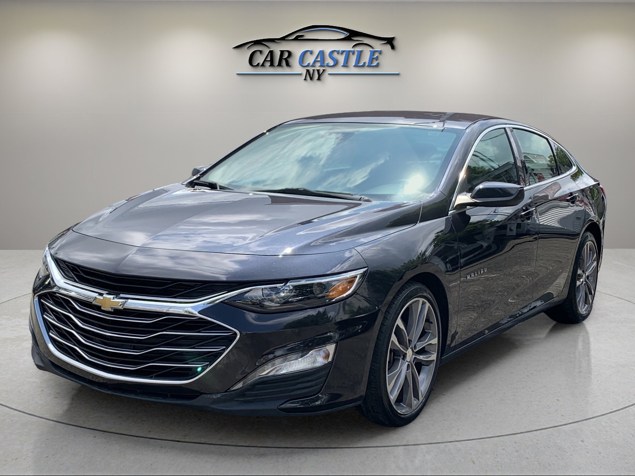 2023 Chevrolet Malibu 1LT photo 2