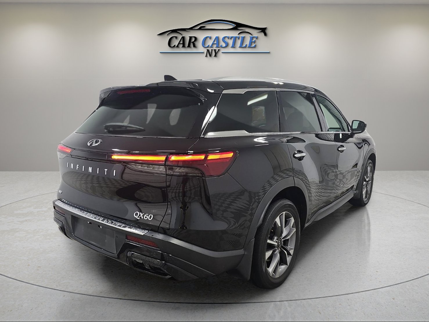 2023 Infiniti QX60 Luxe photo 4