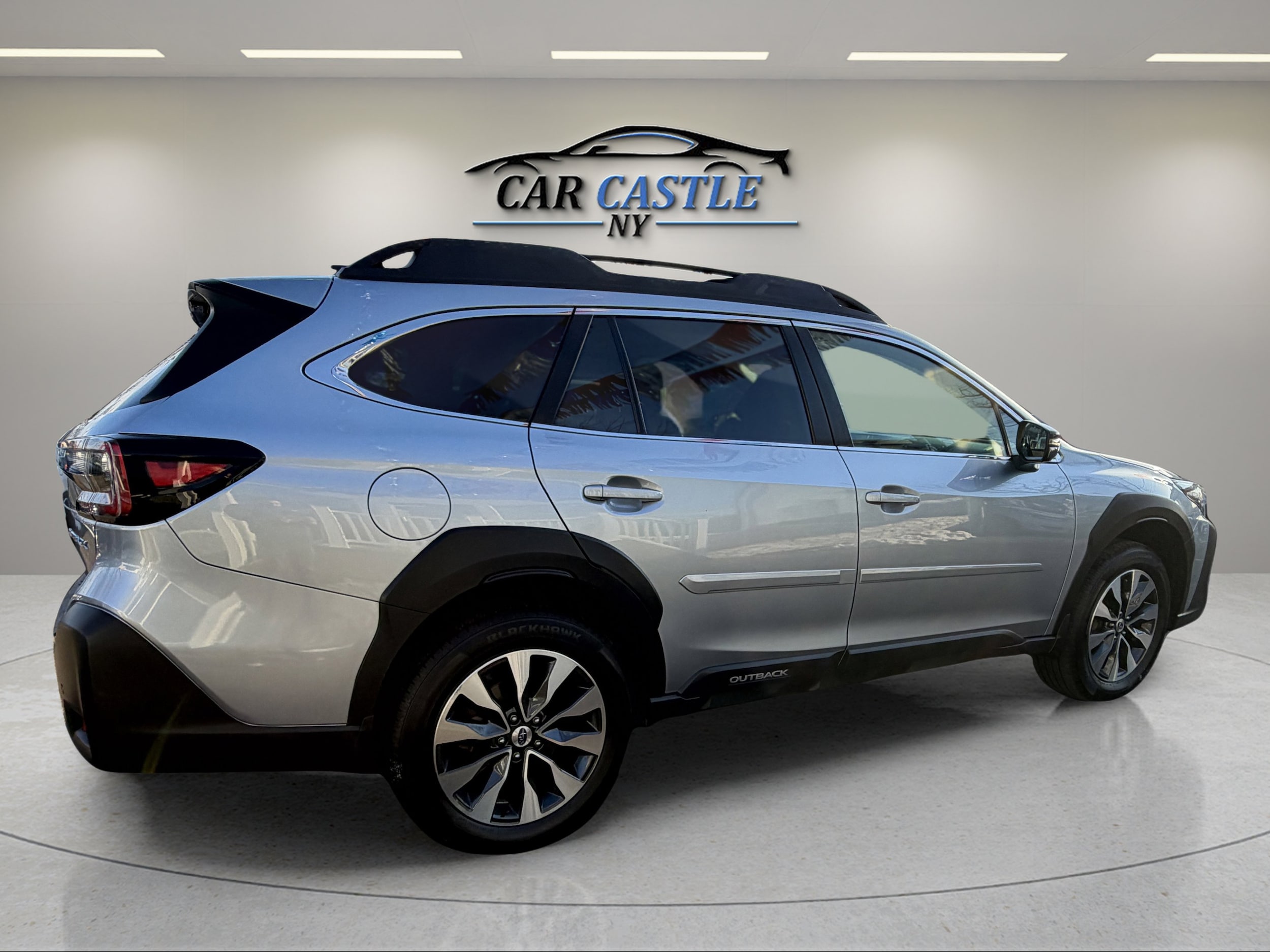 2023 Subaru Outback Limited - Photo 7