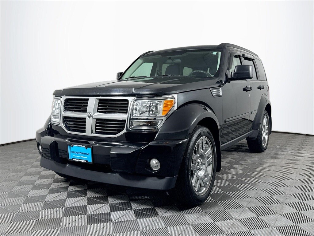 2010 Dodge Nitro SE's photo