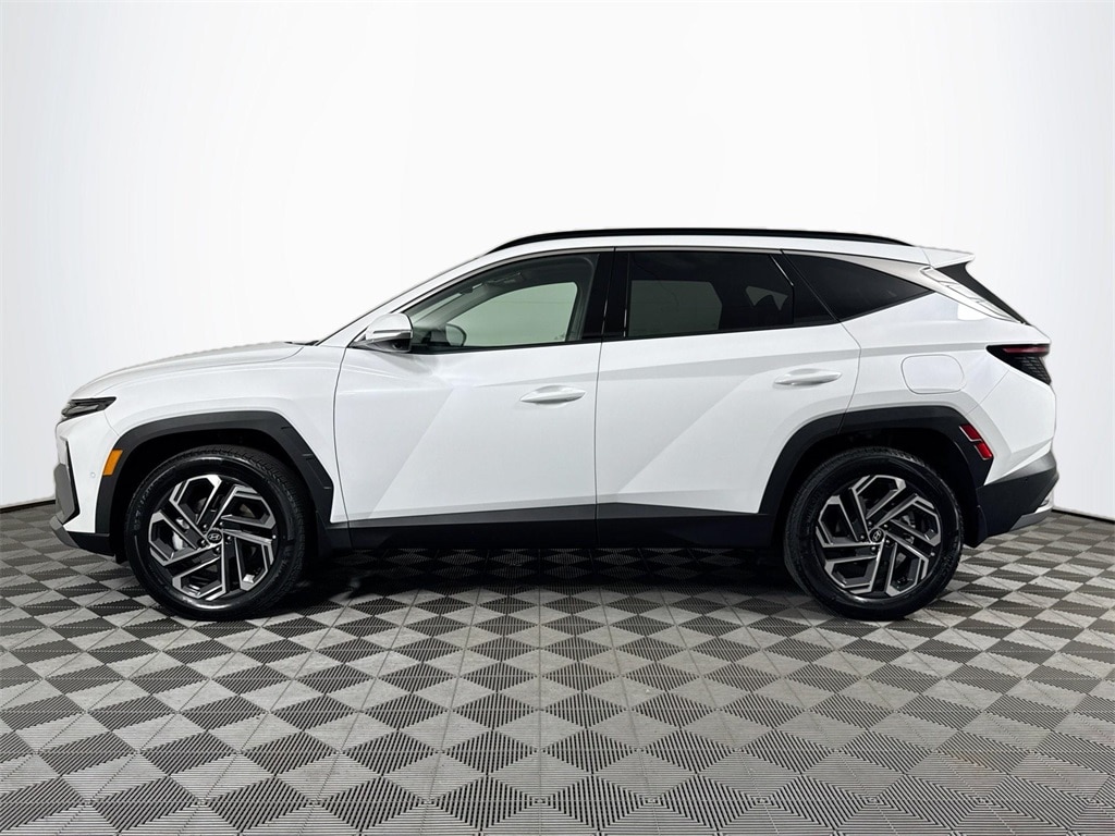 Used 2025 Hyundai Tucson Limited with VIN KM8JEDD1XSU337900 for sale in Eau Claire, WI
