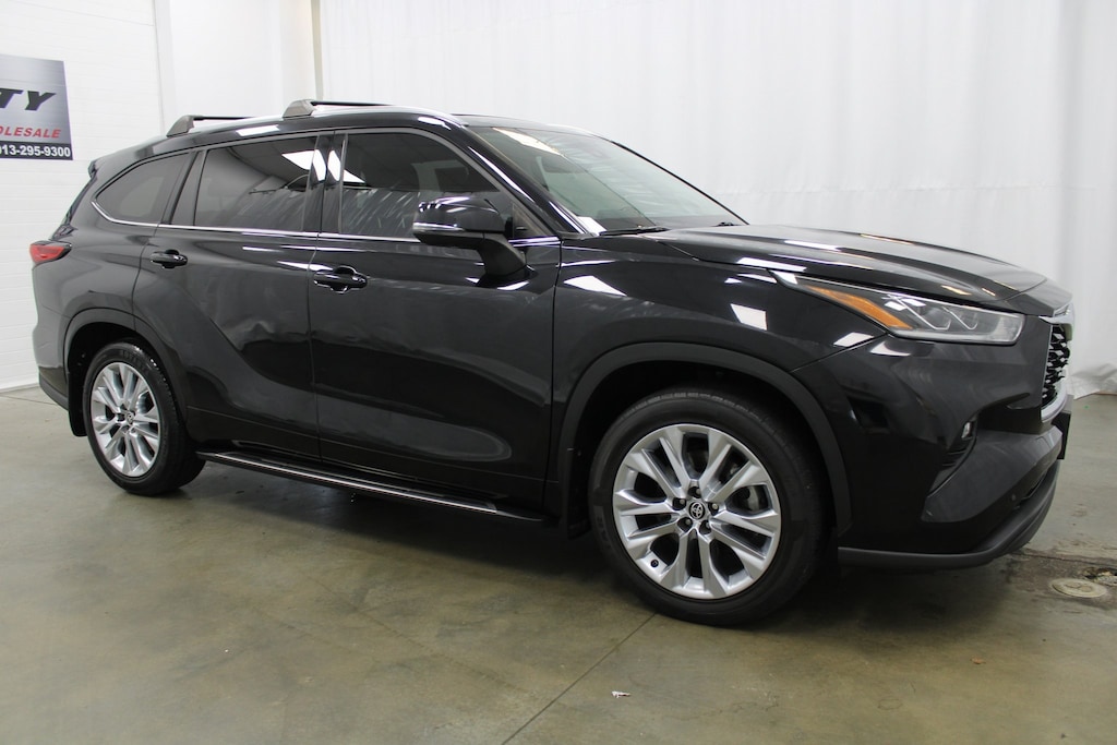 Used 2022 Toyota Highlander Limited SUV
