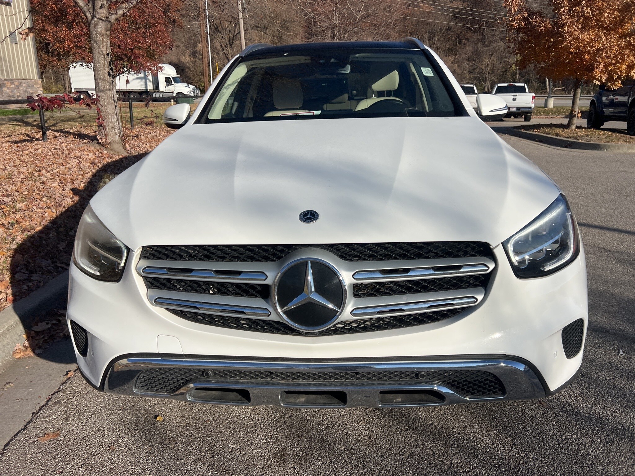 2022 Mercedes Benz GLC 300 4MATIC photo 2