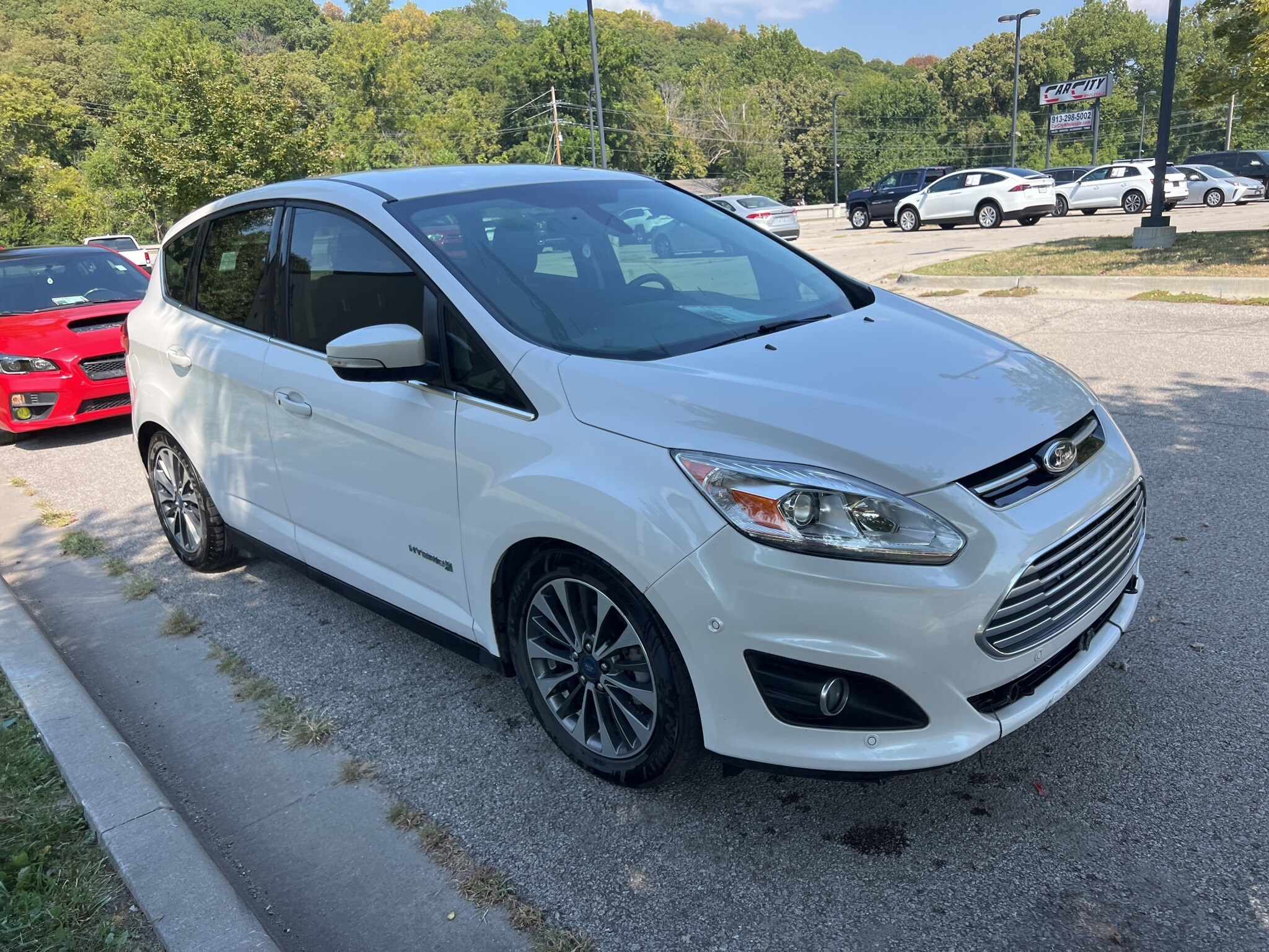 2018 Ford C-Max Hybrid Titanium photo 3