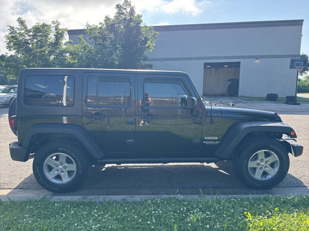 Used 2016 Jeep Wrangler Unlimited Sport SUV