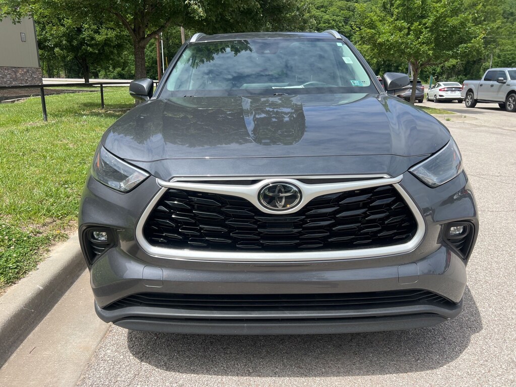 Used 2023 Toyota Highlander XLE SUV