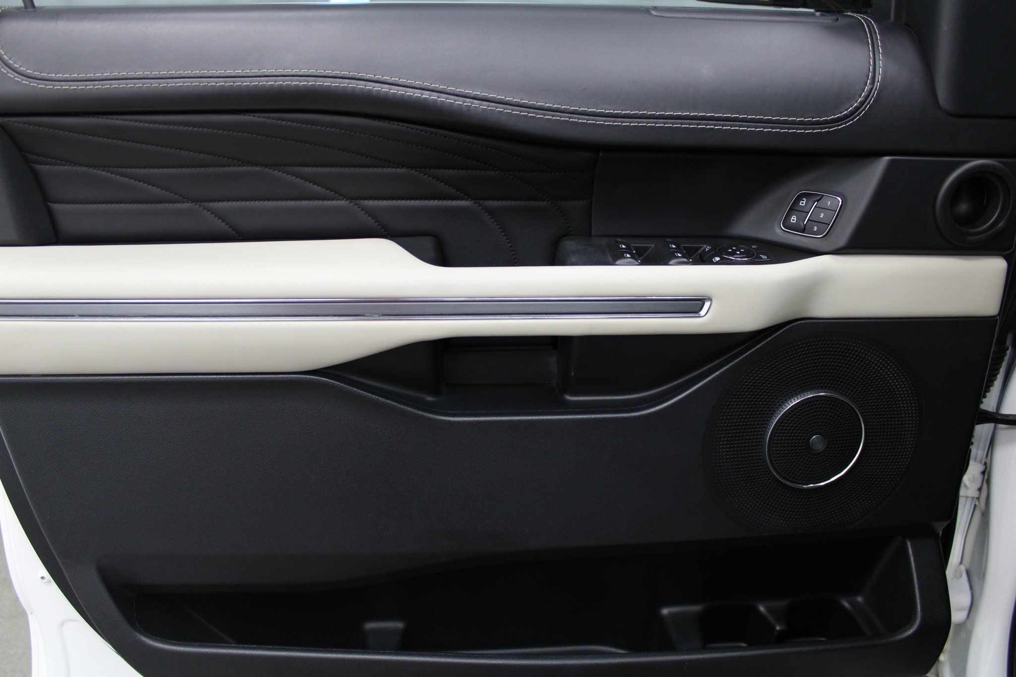 2021 Ford Expedition Platinum - Photo 15