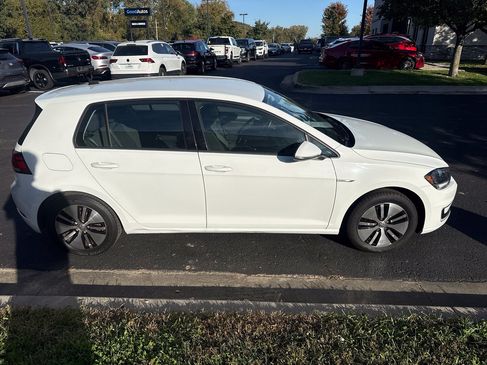 Used 2019 Volkswagen e-Golf SE Hatchback
