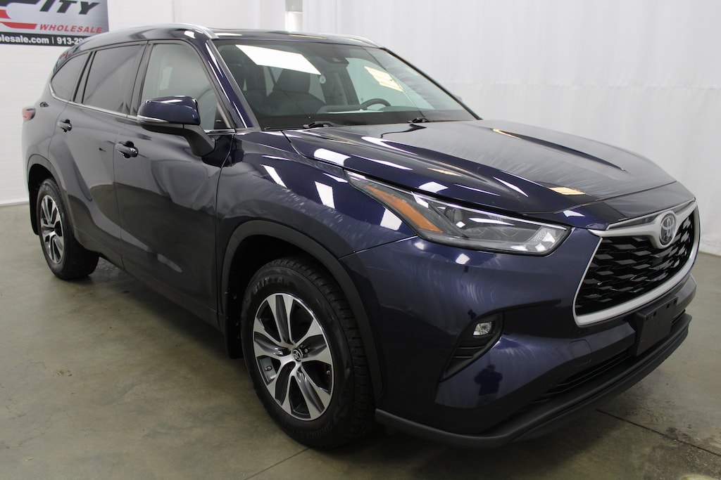 Used 2021 Toyota Highlander XLE SUV