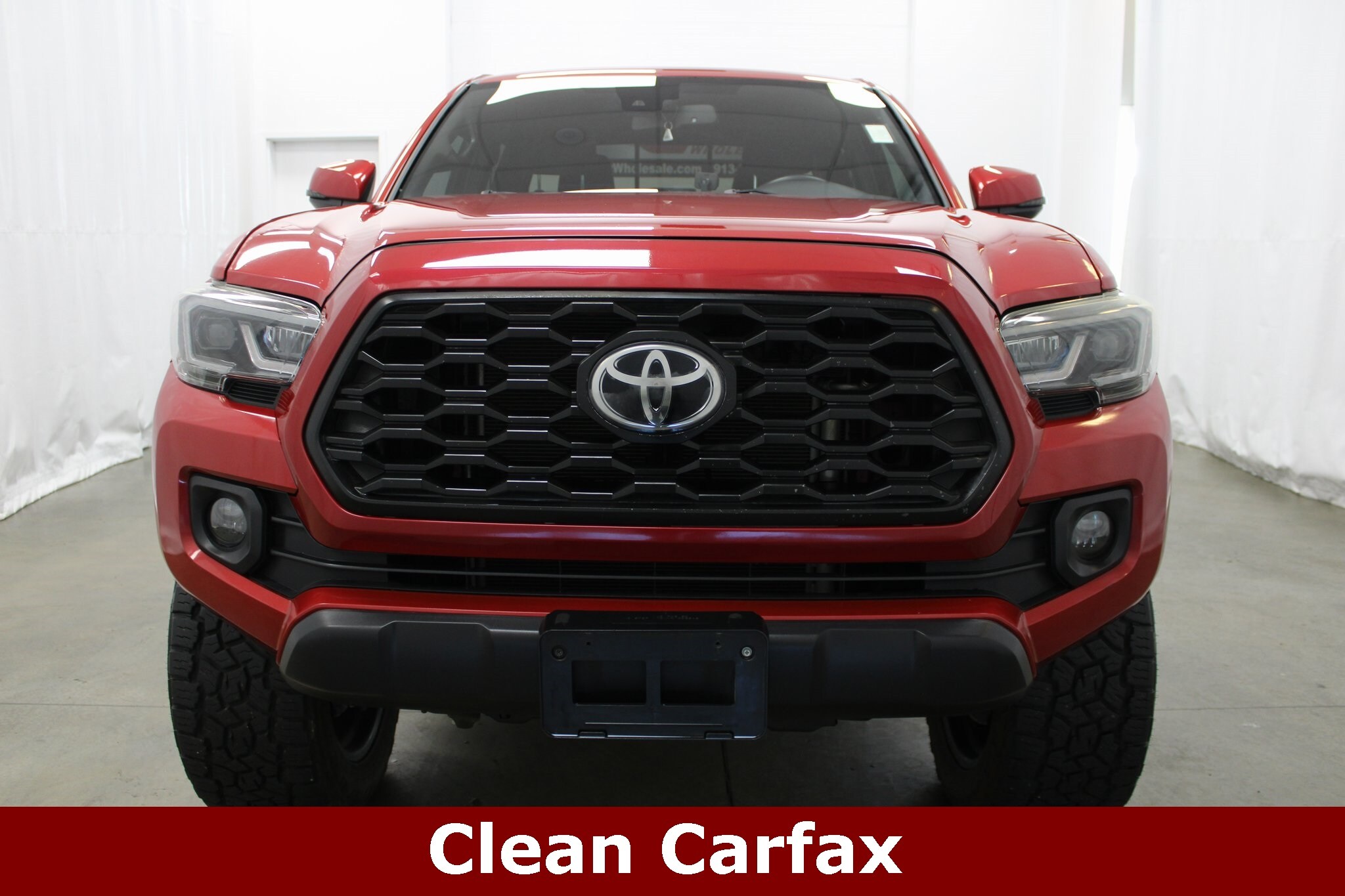 2021 Toyota Tacoma TRD Off-Road photo 2