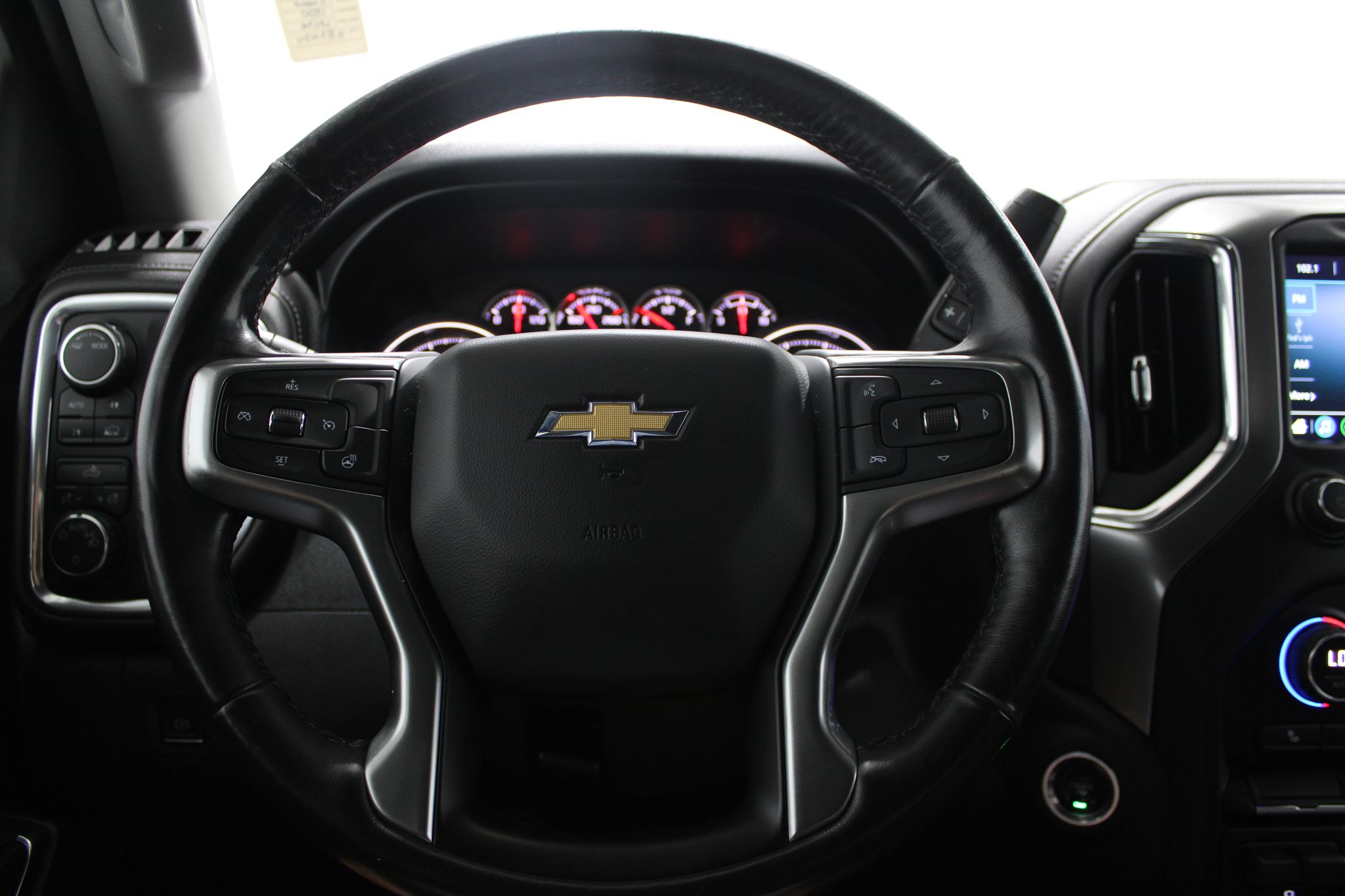2020 Chevrolet Silverado 1500 LT - Photo 29