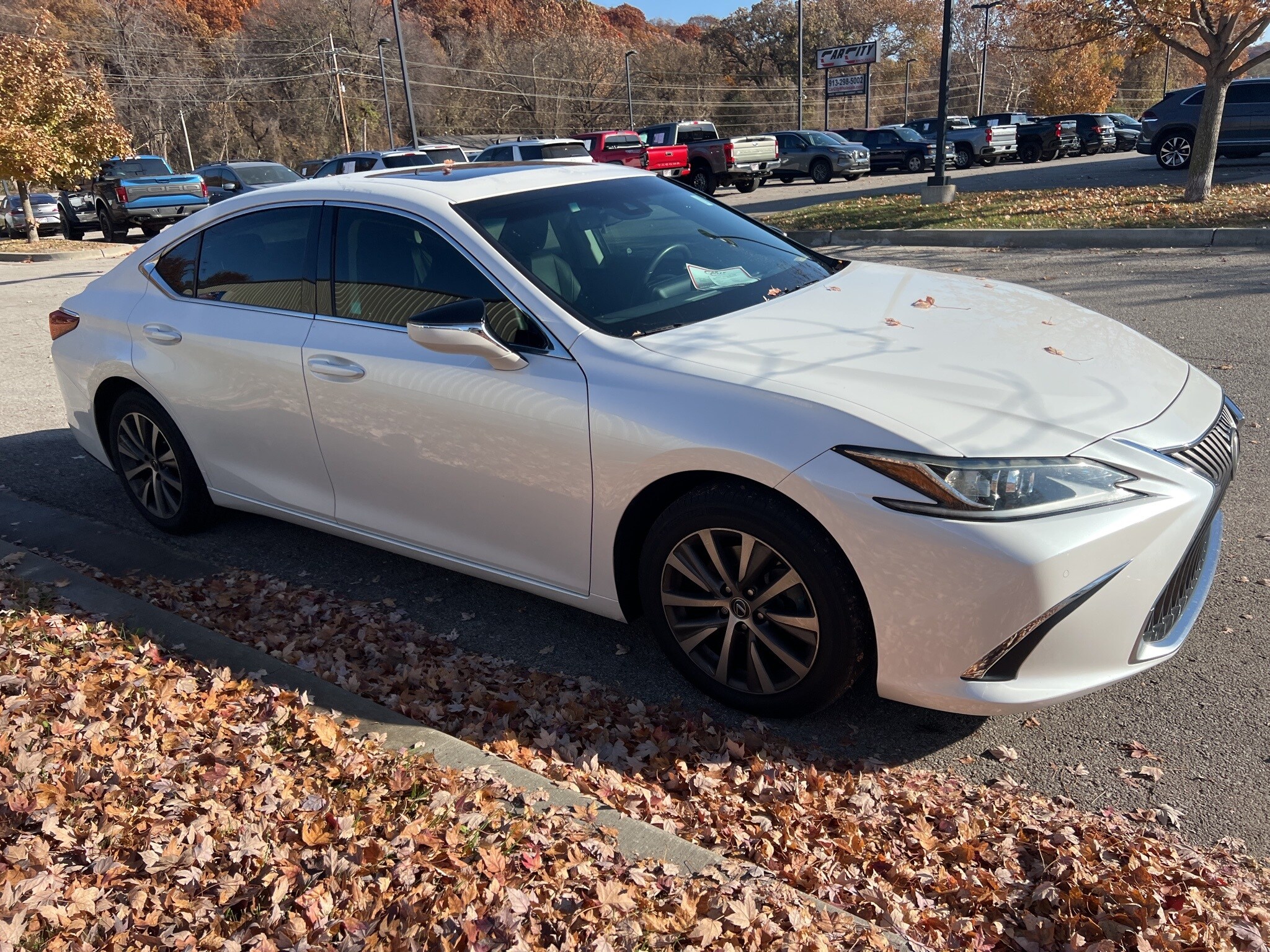 2019 Lexus ES 350 photo 3