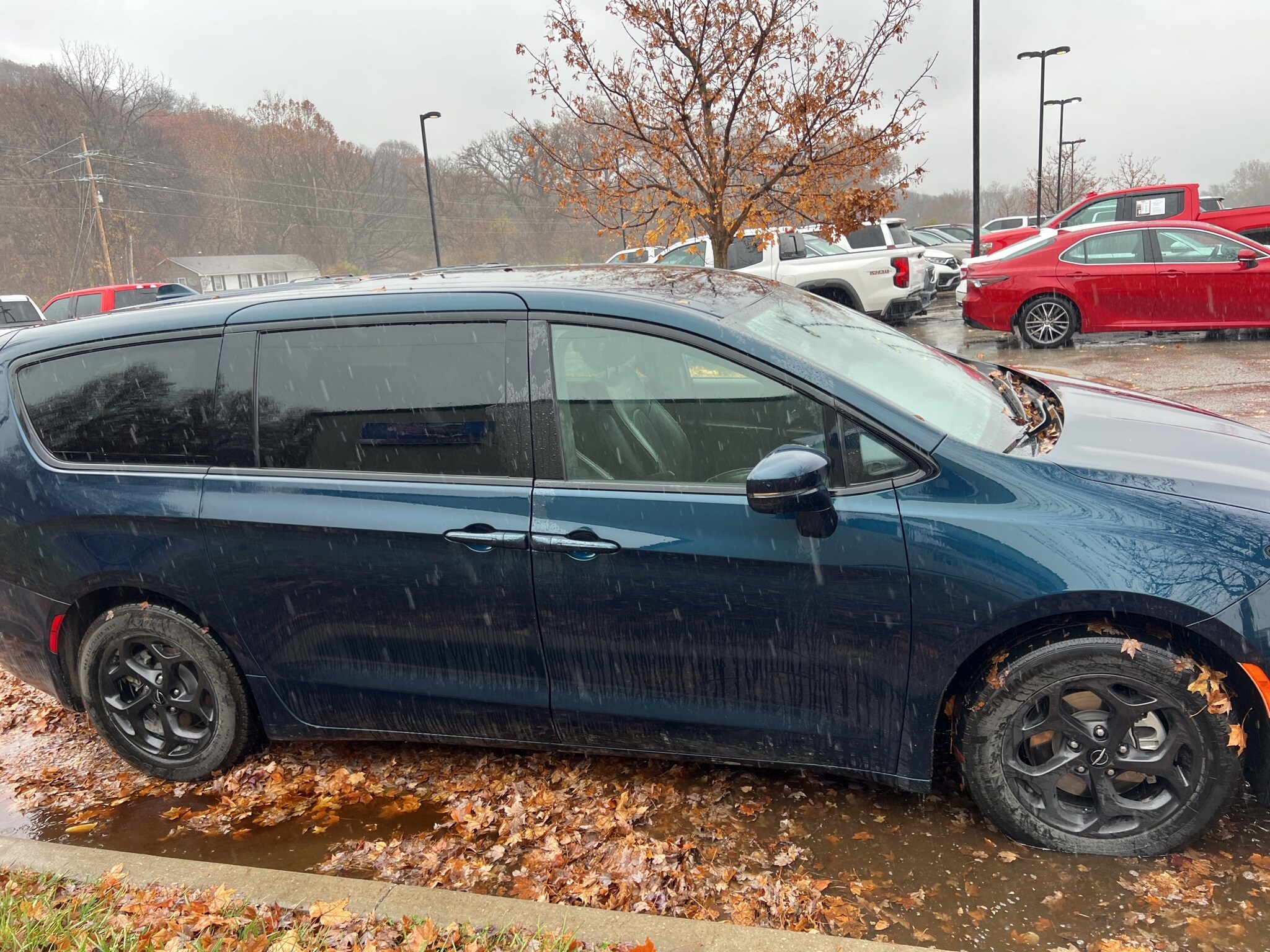 2022 Chrysler Pacifica Hybrid Limited photo 3