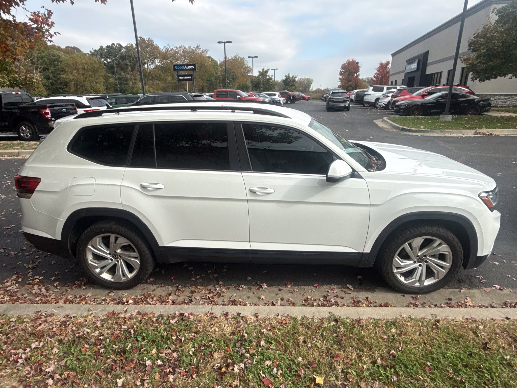 Used 2021 Volkswagen Atlas 3.6L V6 SE w/Technology SUV
