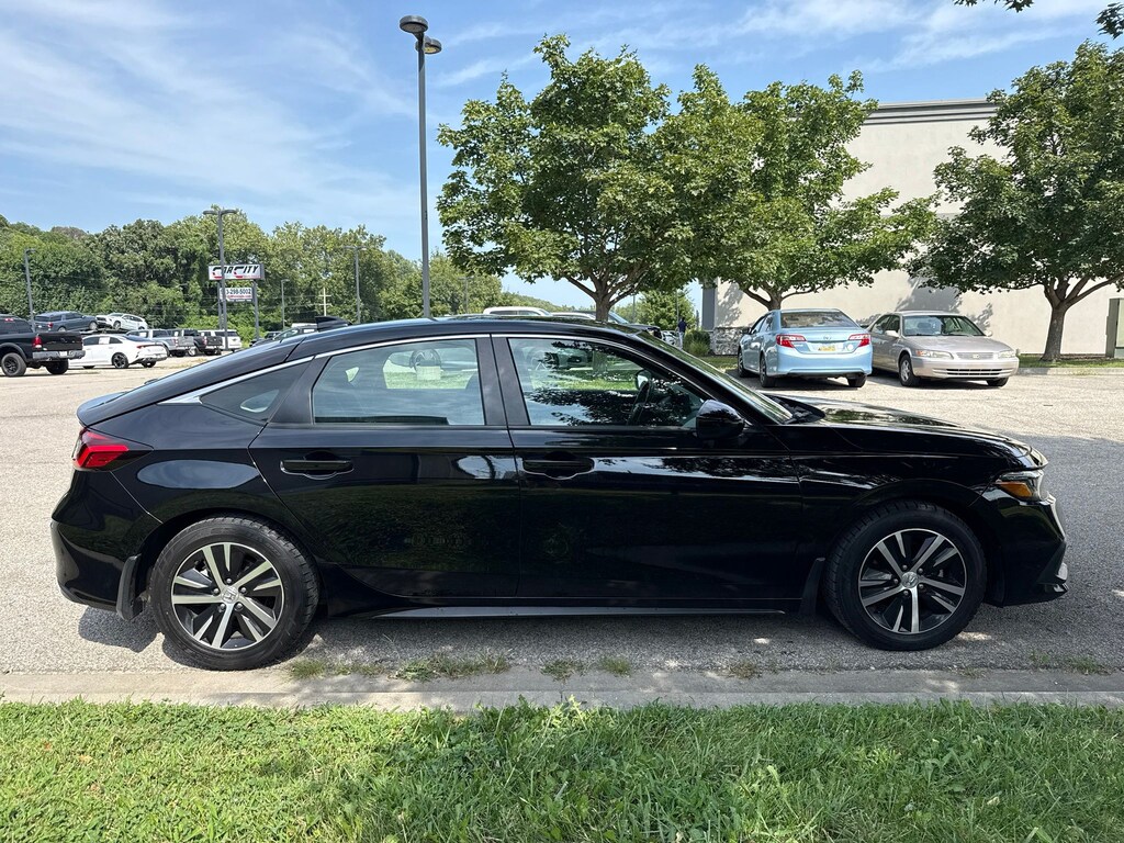 Used 2023 Honda Civic LX Hatchback