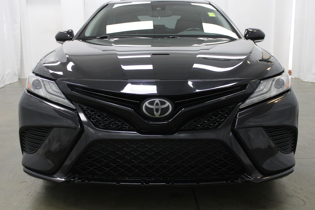 Used 2019 Toyota Camry XSE Sedan