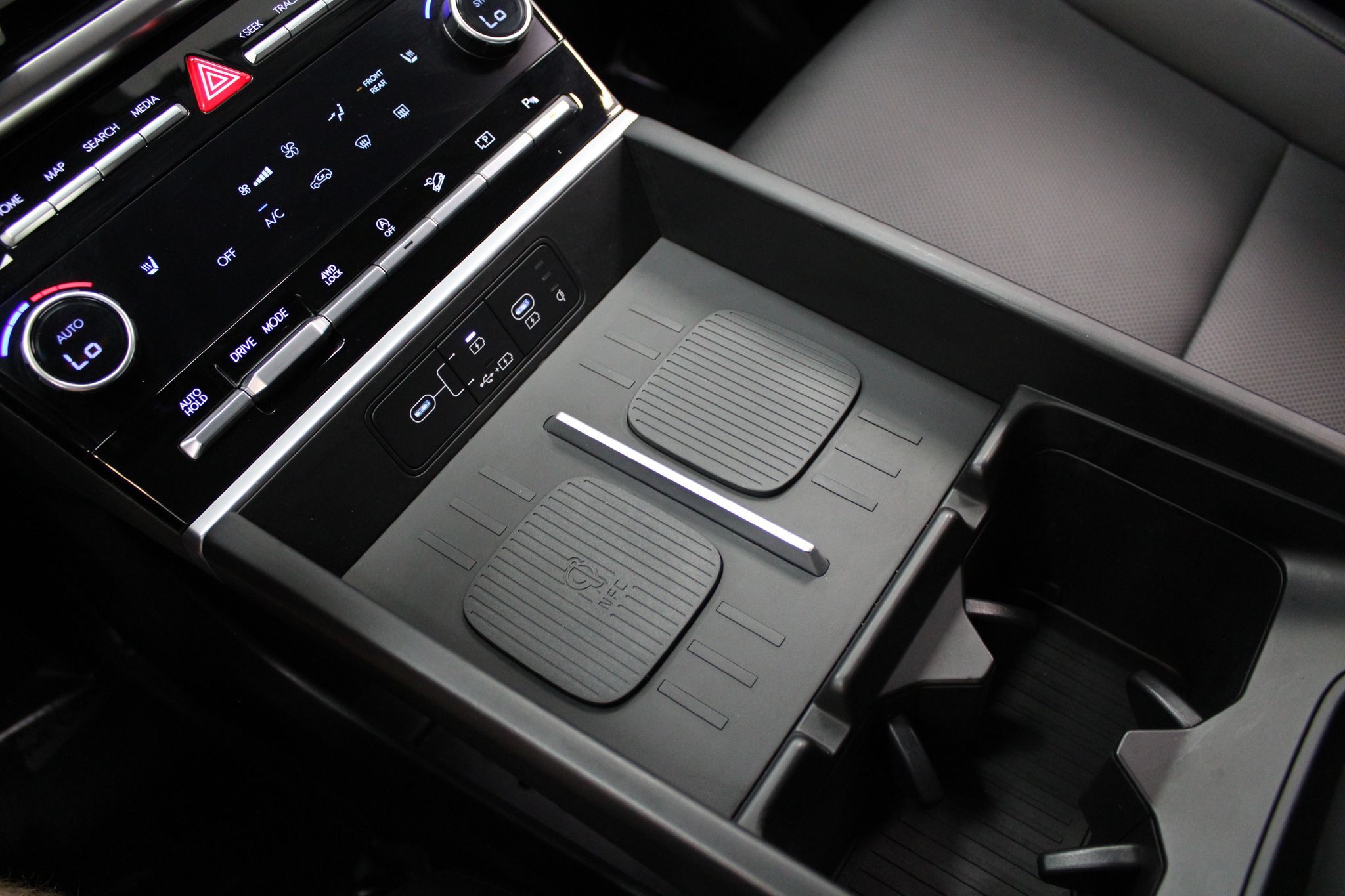 2025 Hyundai Santa Fe SEL - Photo 40