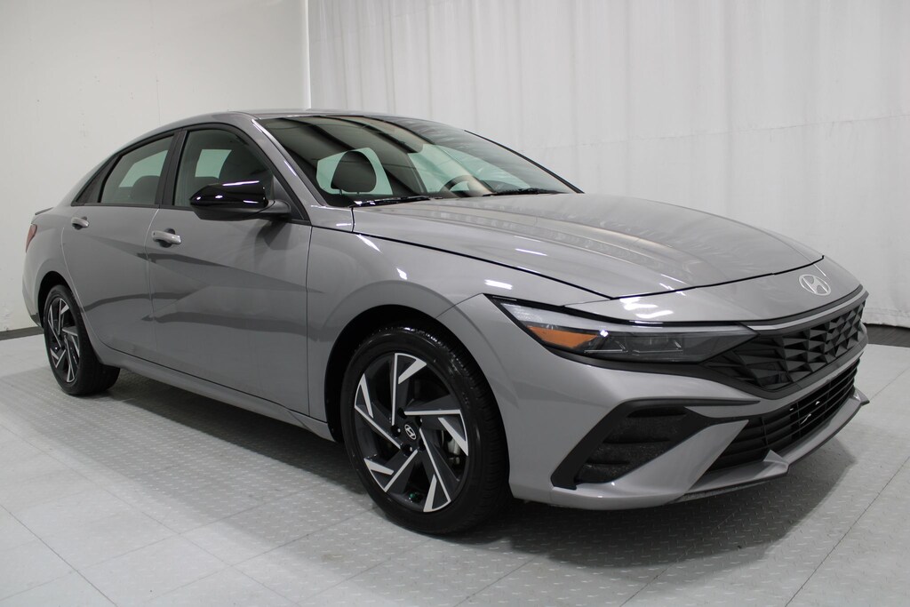 Used 2025 Hyundai Elantra SEL Sport Sedan