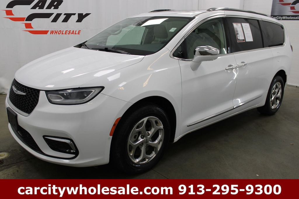 Used 2021 Chrysler Pacifica Limited Minivan/Van
