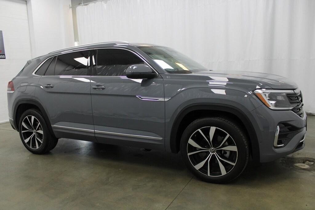 Used 2024 Volkswagen Atlas Cross Sport 2.0T SEL Premium R-Line SUV