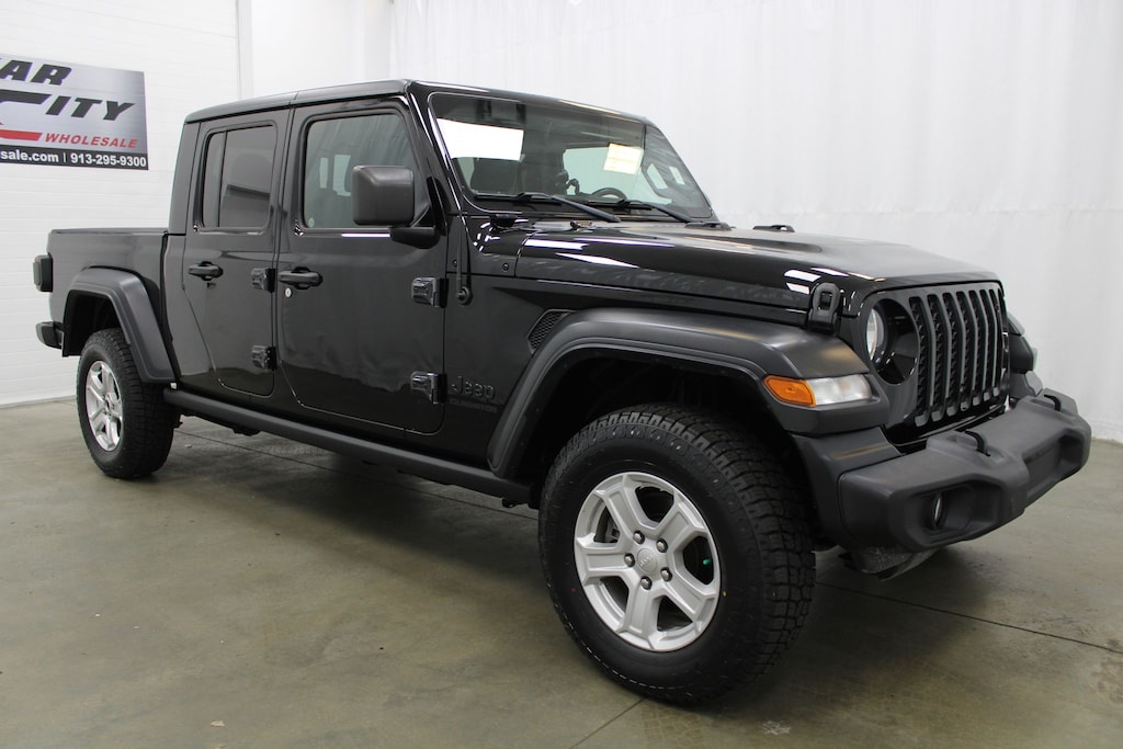 Used 2020 Jeep Gladiator Sport Truck