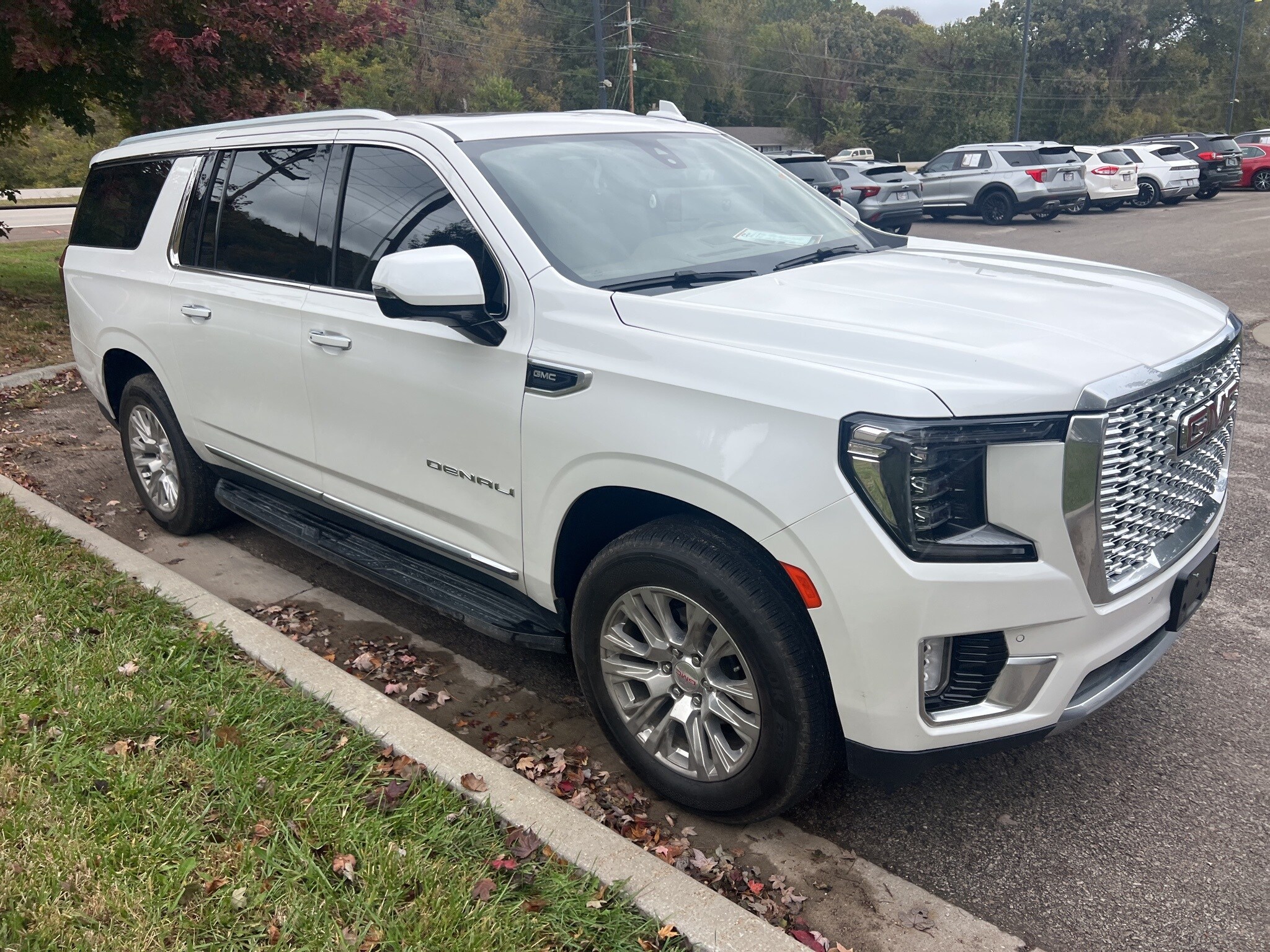 2021 Gmc Yukon XL Denali photo 2