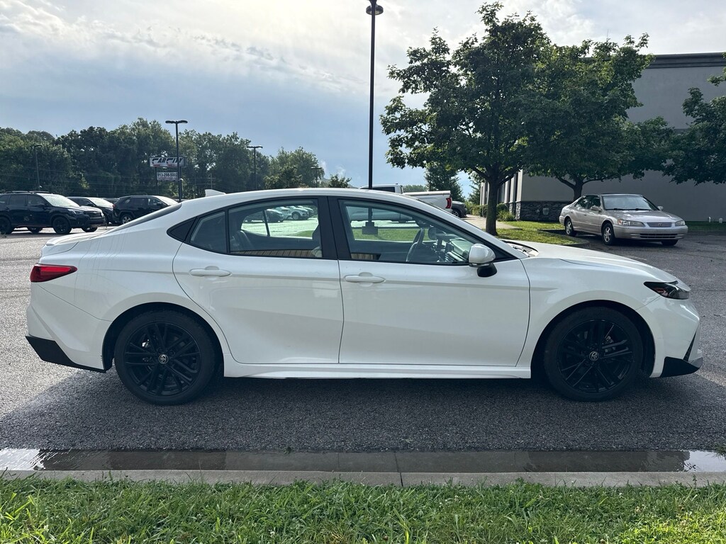 Used 2025 Toyota Camry SE Sedan