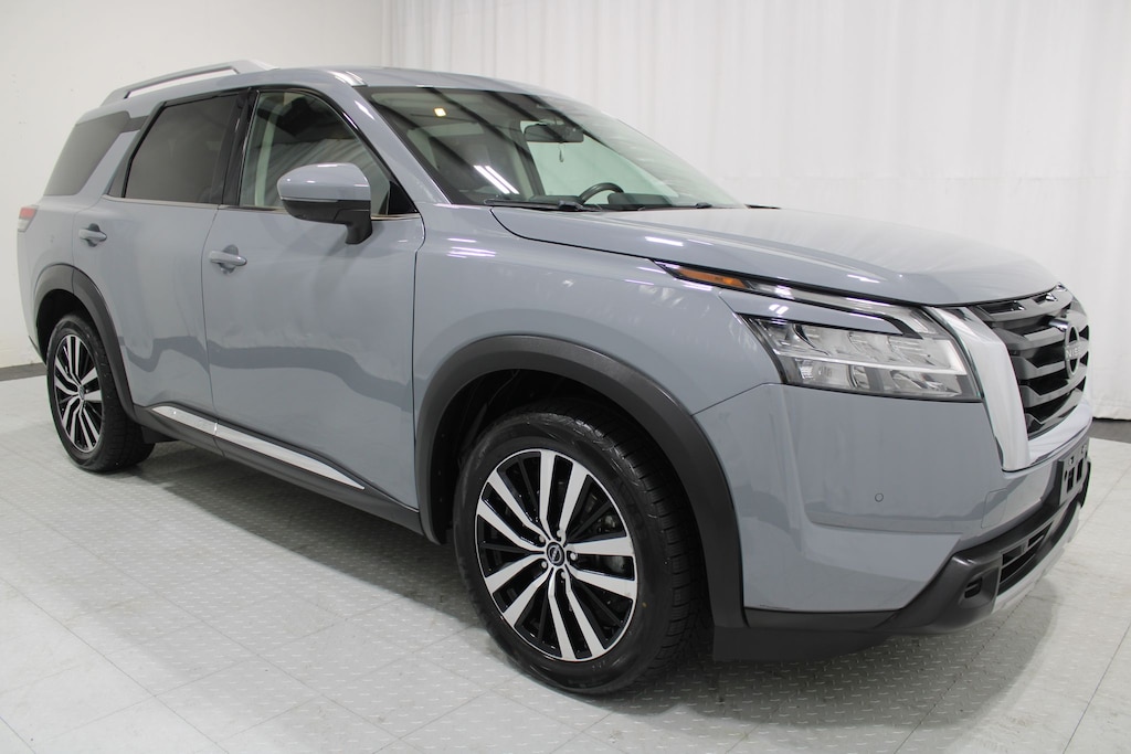 Used 2023 Nissan Pathfinder Platinum SUV
