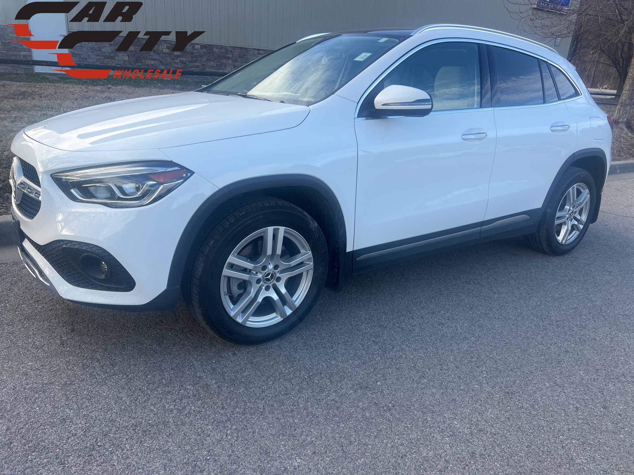 2021 Mercedes-Benz GLA GLA250's photo