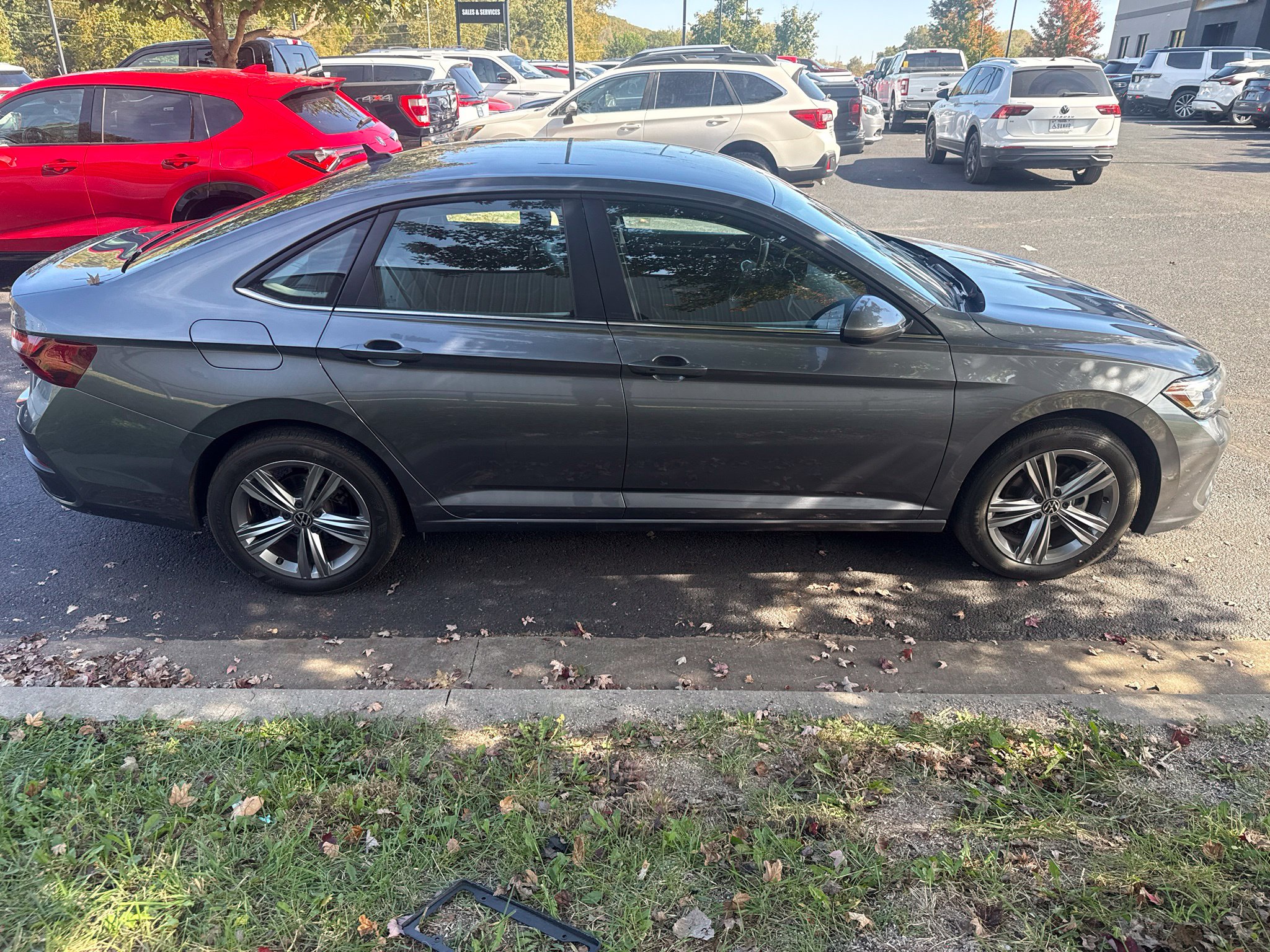 Used 2024 Volkswagen Jetta 1.5T SE Sedan