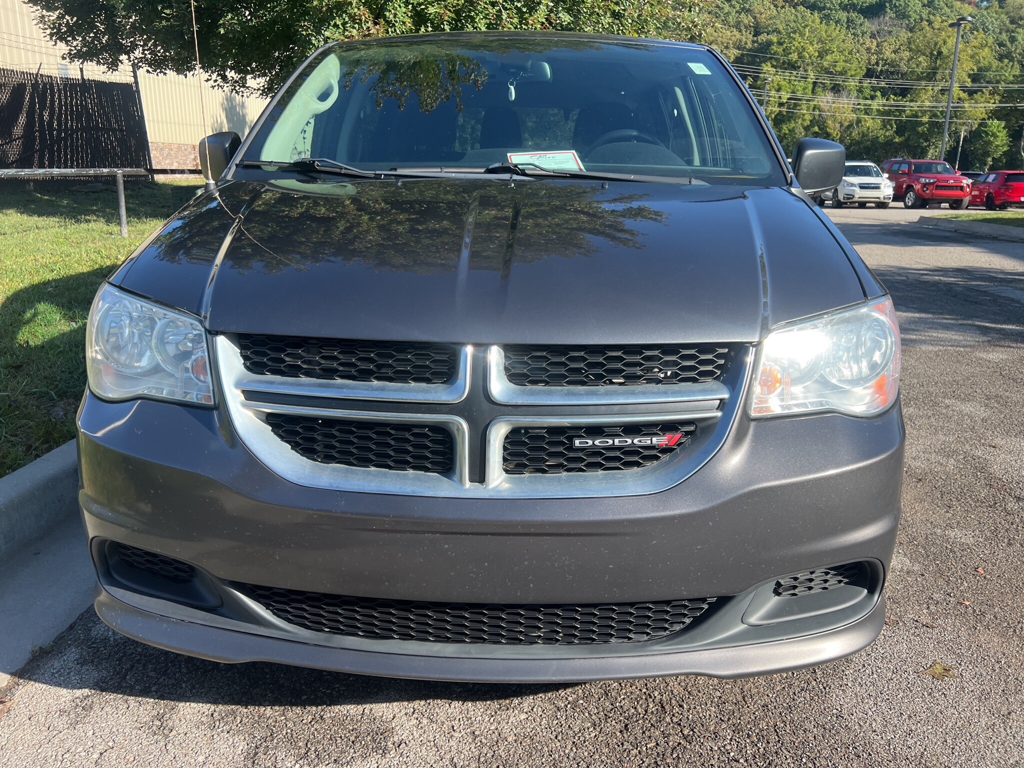 2019 Dodge Grand Caravan SE photo 2