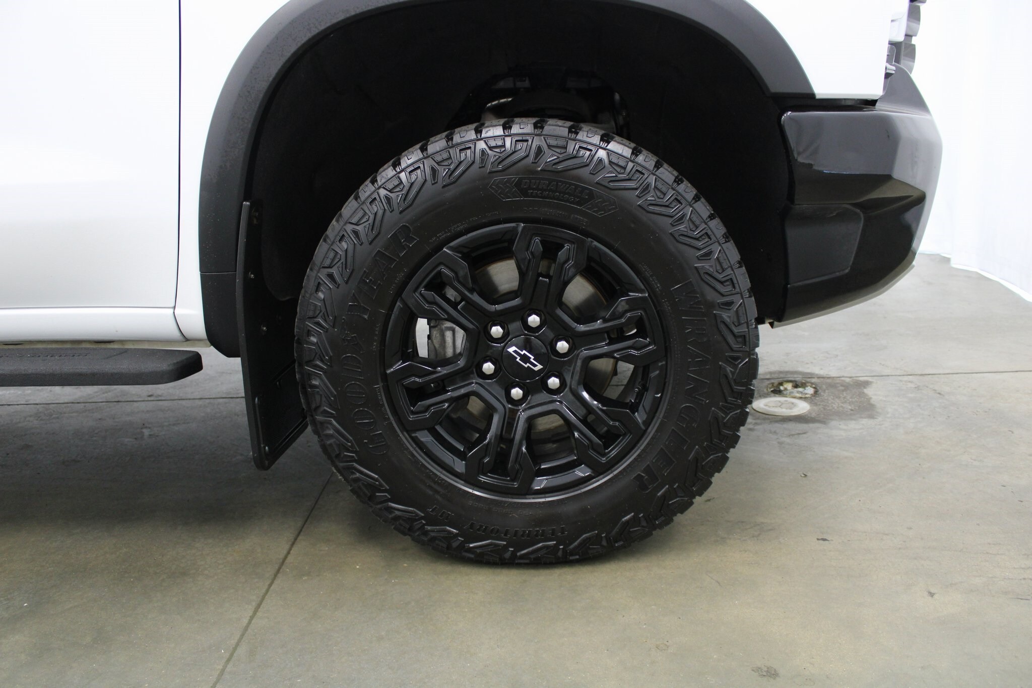 2022 Chevrolet Silverado 1500 ZR2 photo 2
