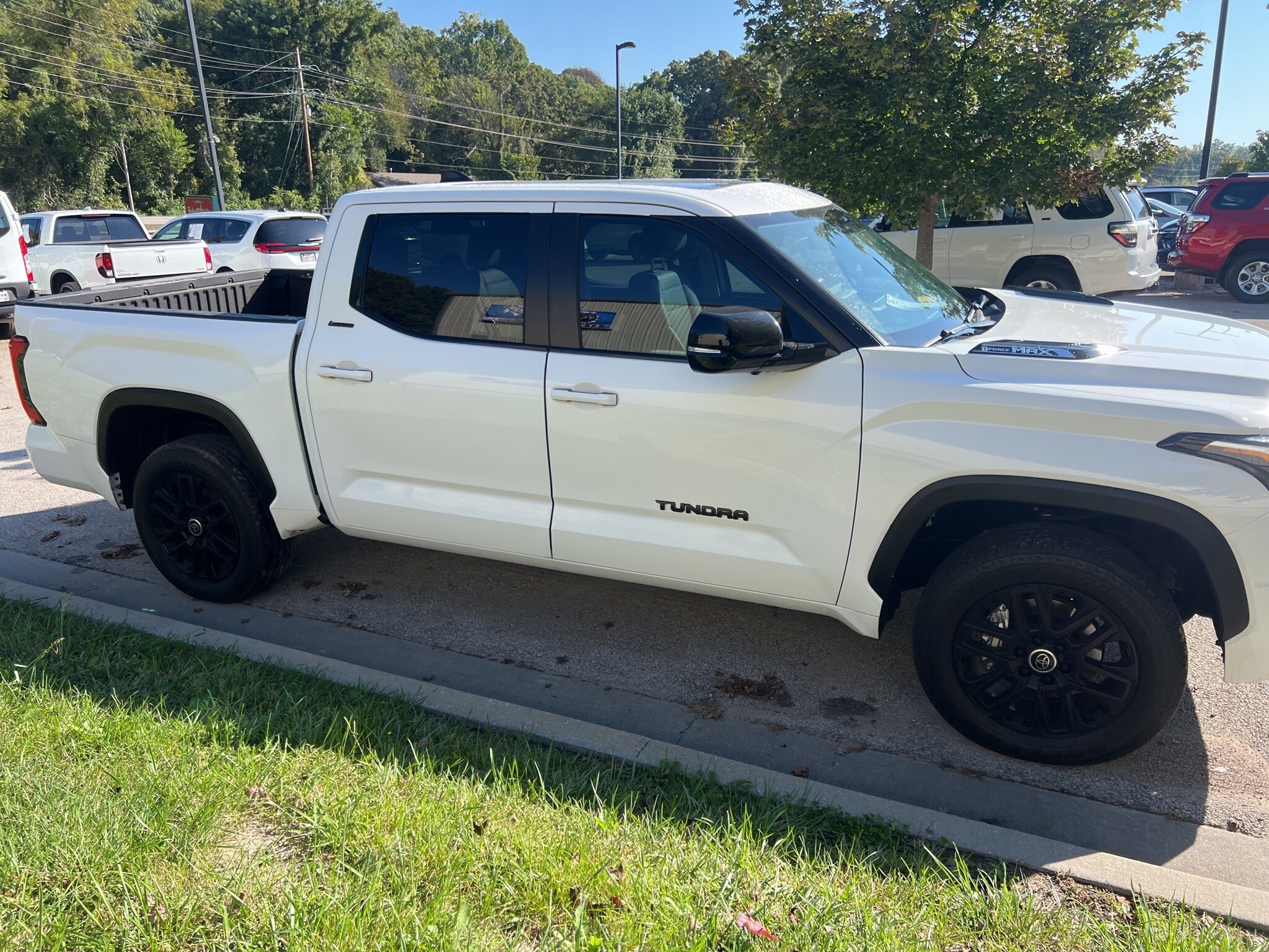 2024 Toyota Tundra Limited photo 4
