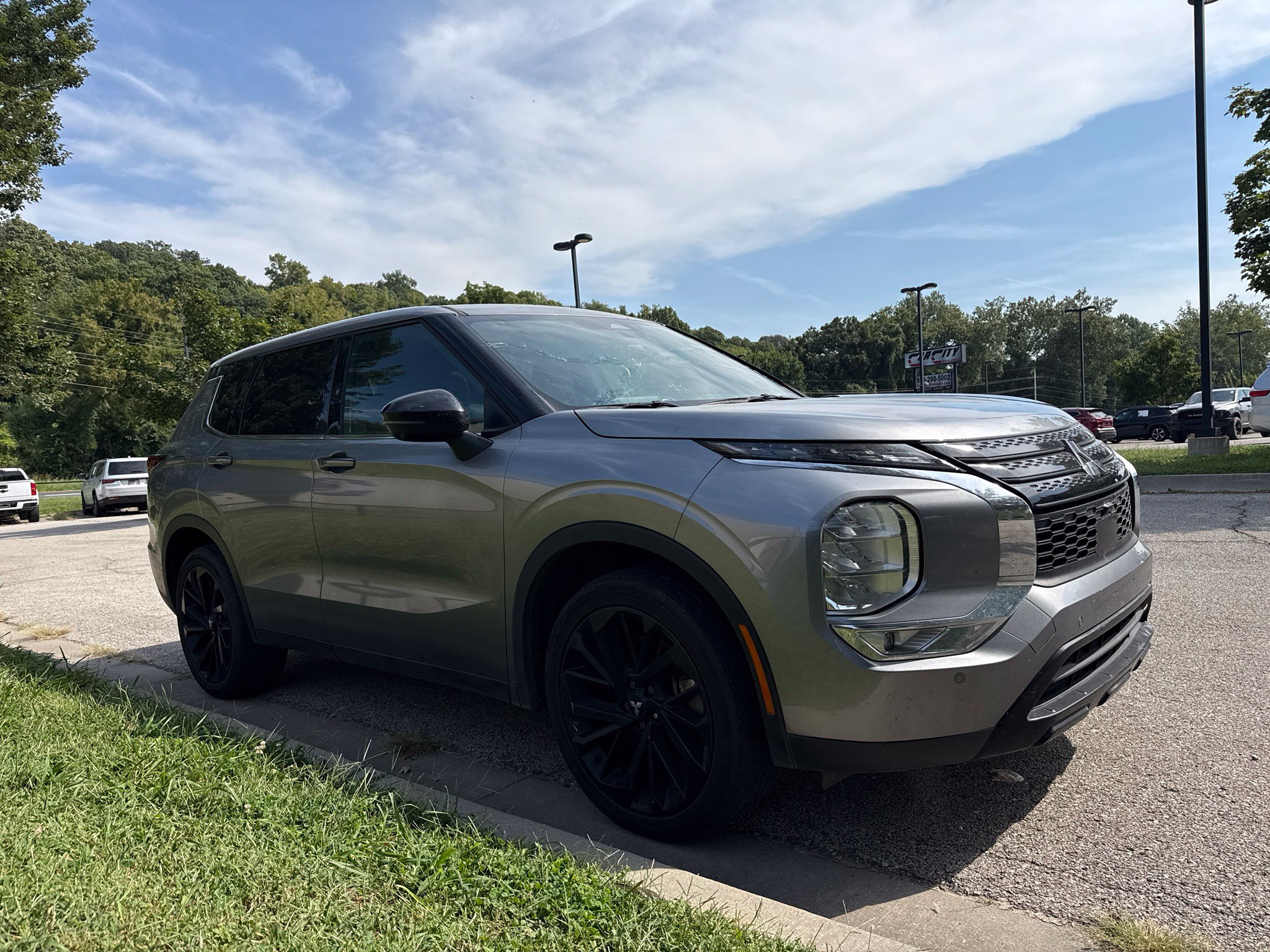 Used 2023 Mitsubishi Outlander SE SUV