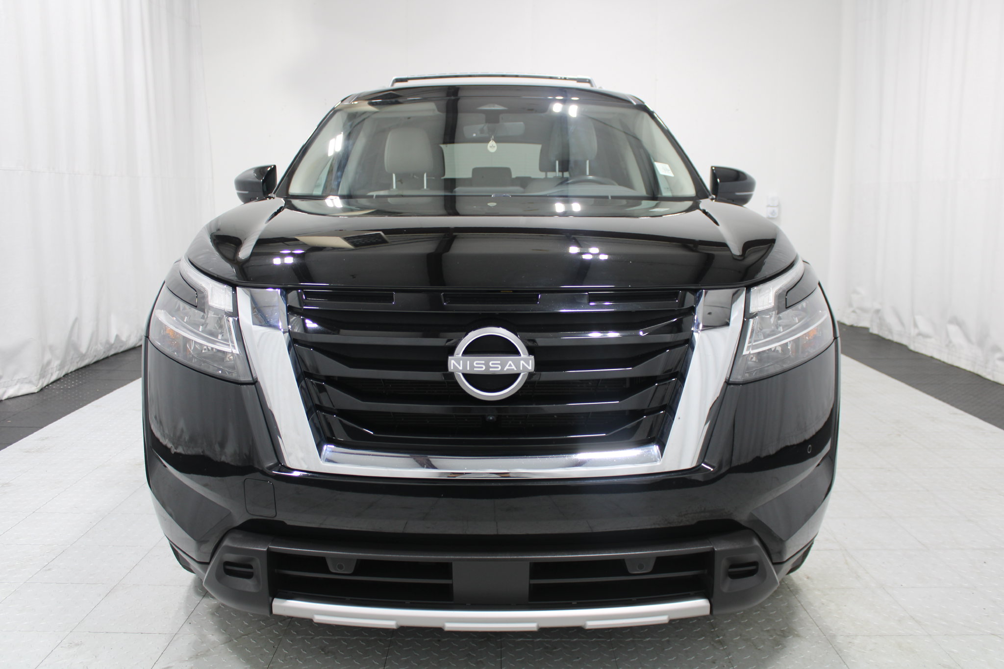 Used 2023 Nissan Pathfinder SL SUV