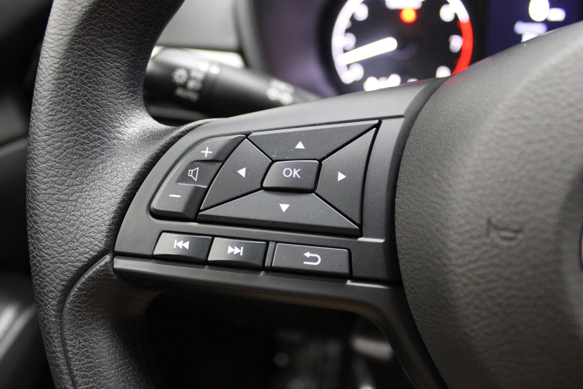 2025 Nissan Altima S - Photo 37