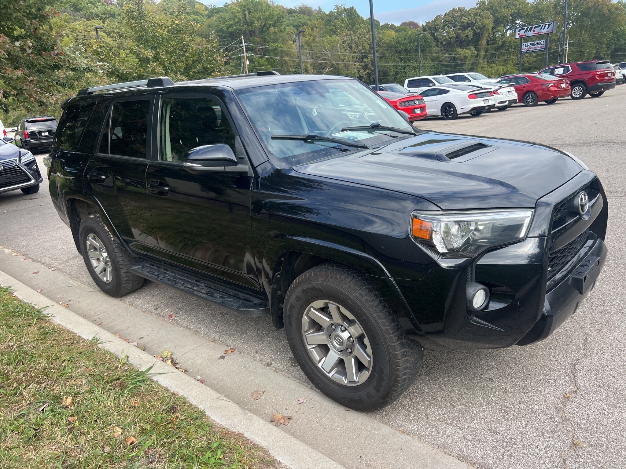 2016 Toyota 4Runner Trail Premium photo 2