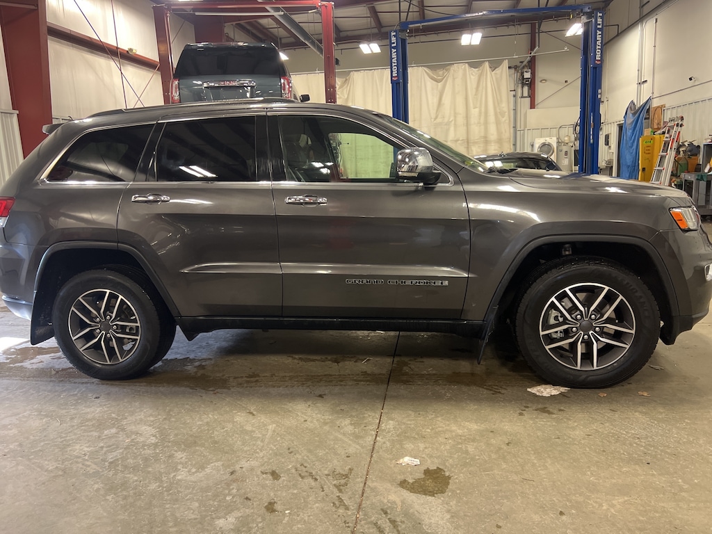 Used 2021 Jeep Grand Cherokee Limited SUV