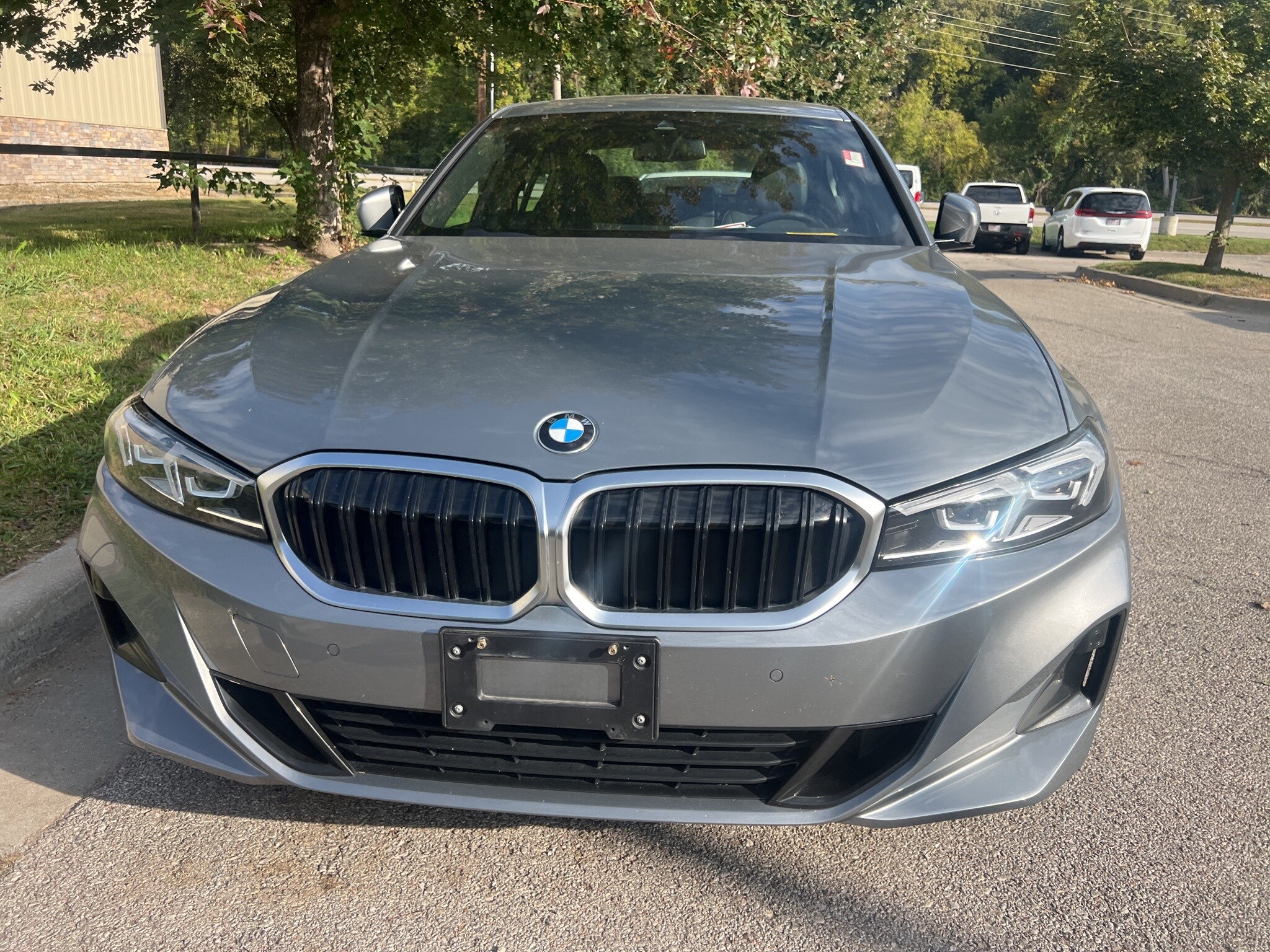 2023 Bmw 330i xDrive photo 2