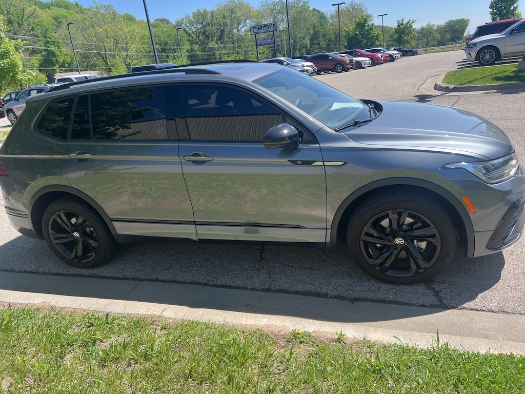 Used 2024 Volkswagen Tiguan 2.0T SE R-Line Black SUV
