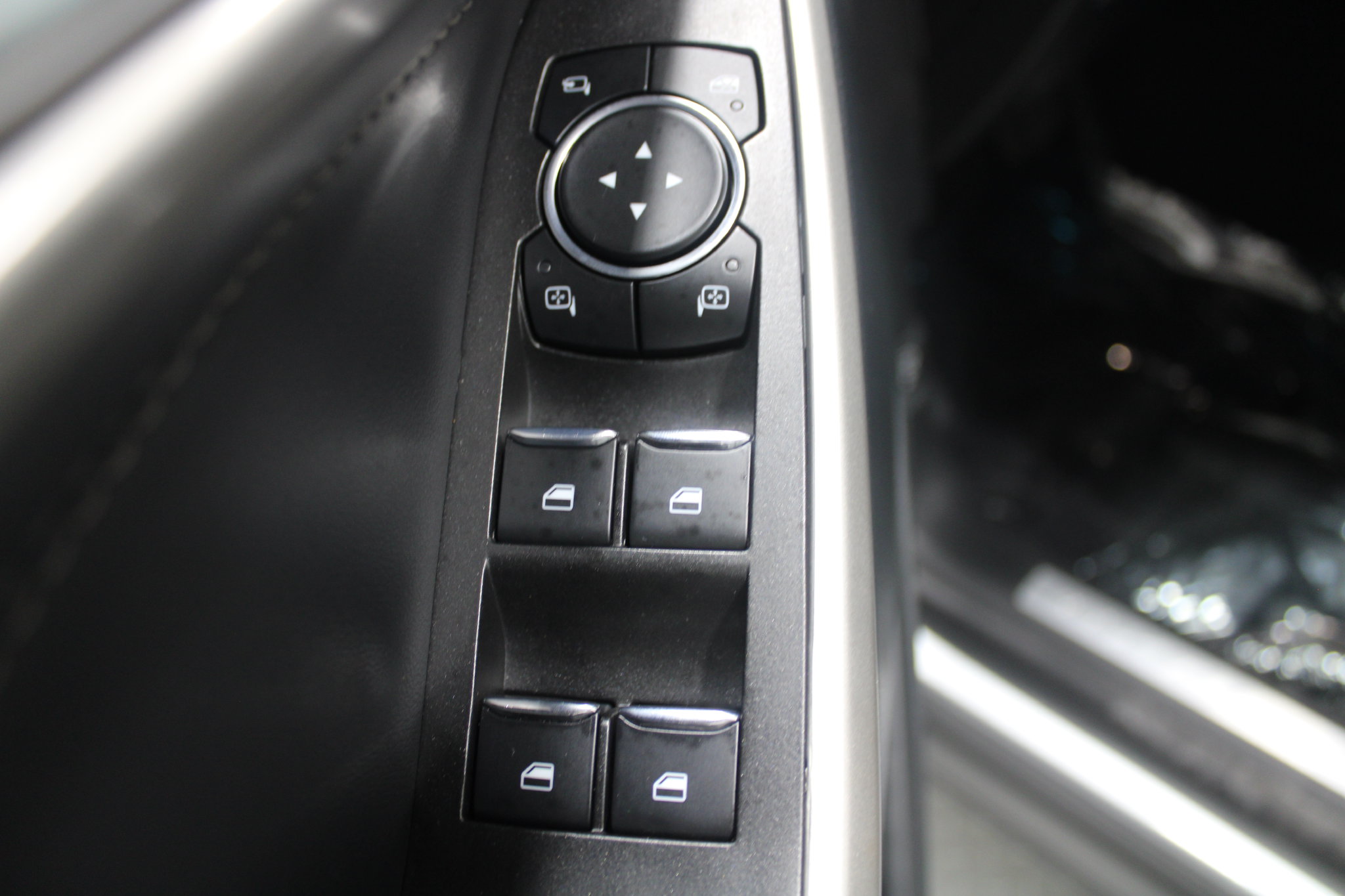 2023 Ford Explorer Limited - Photo 38