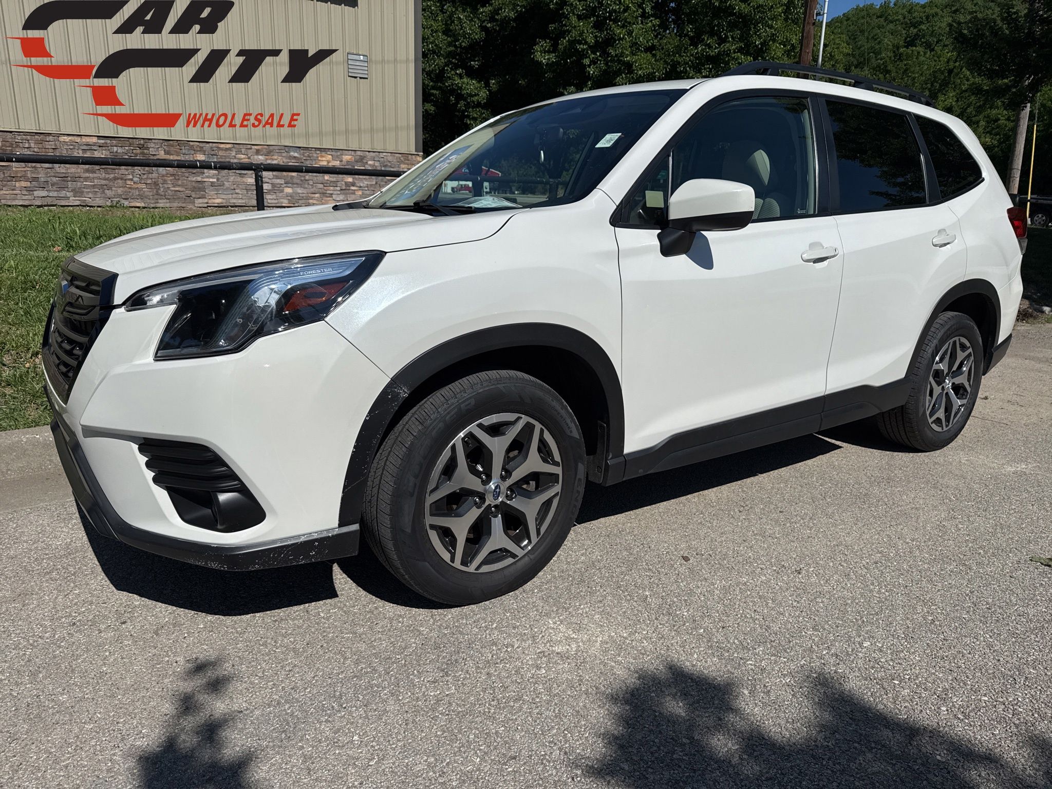 2023 Subaru Forester Premium's photo