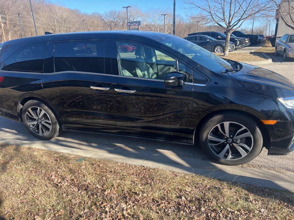 Used 2018 Honda Odyssey Elite Minivan/Van