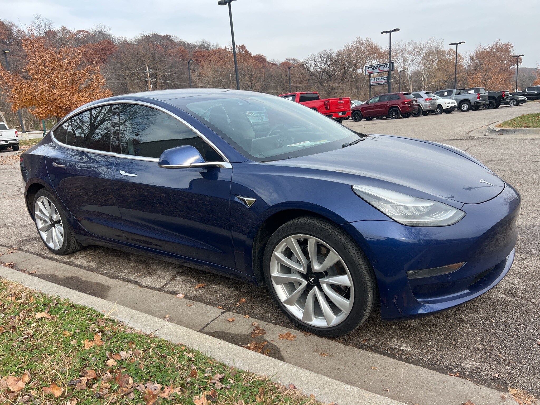 2019 Tesla Model 3 Mid Range photo 3