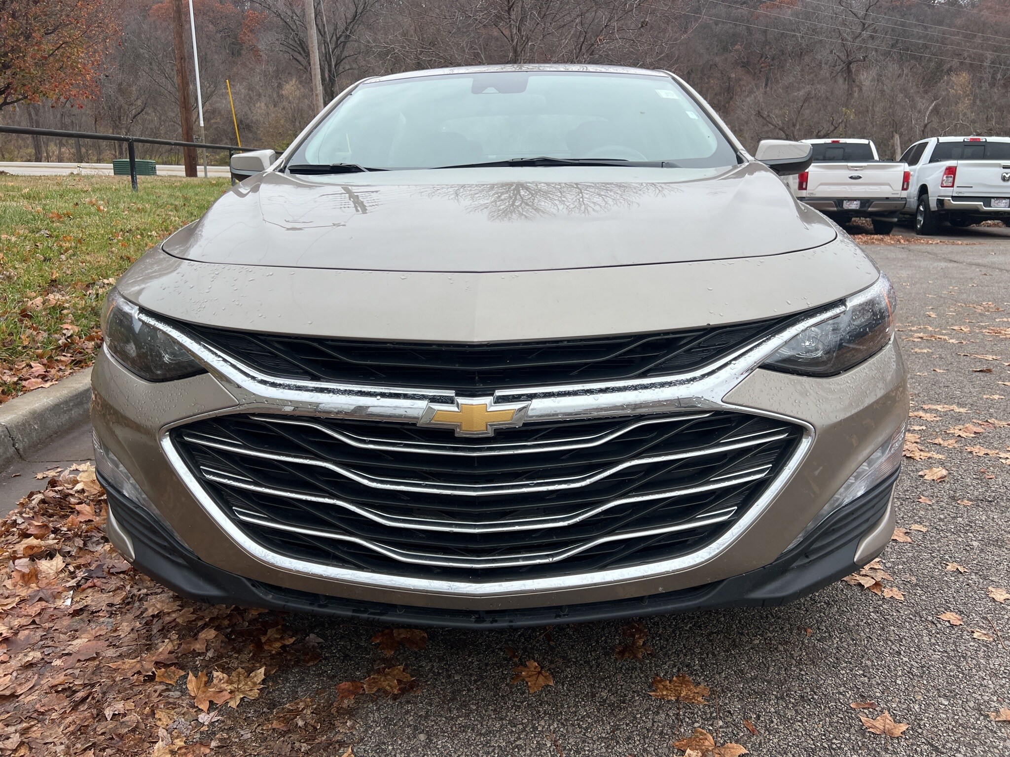 2024 Chevrolet Malibu 1LT photo 2