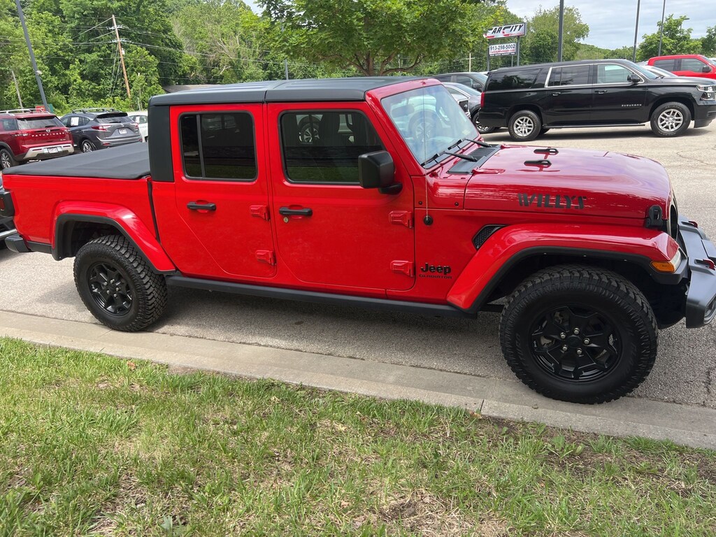 Used 2021 Jeep Gladiator Sport Truck