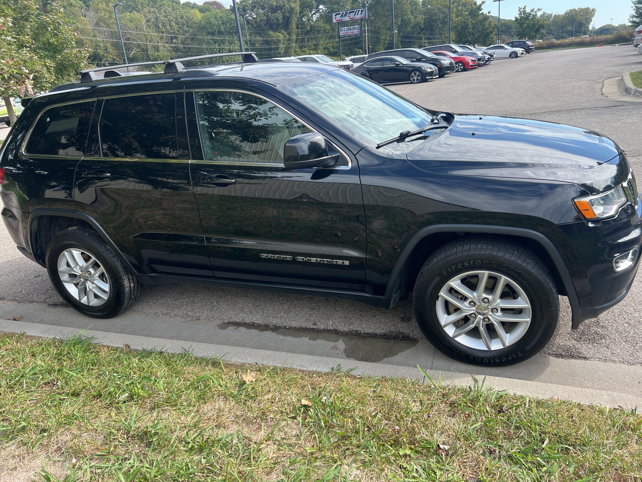 2018 Jeep Grand Cherokee Laredo photo 4