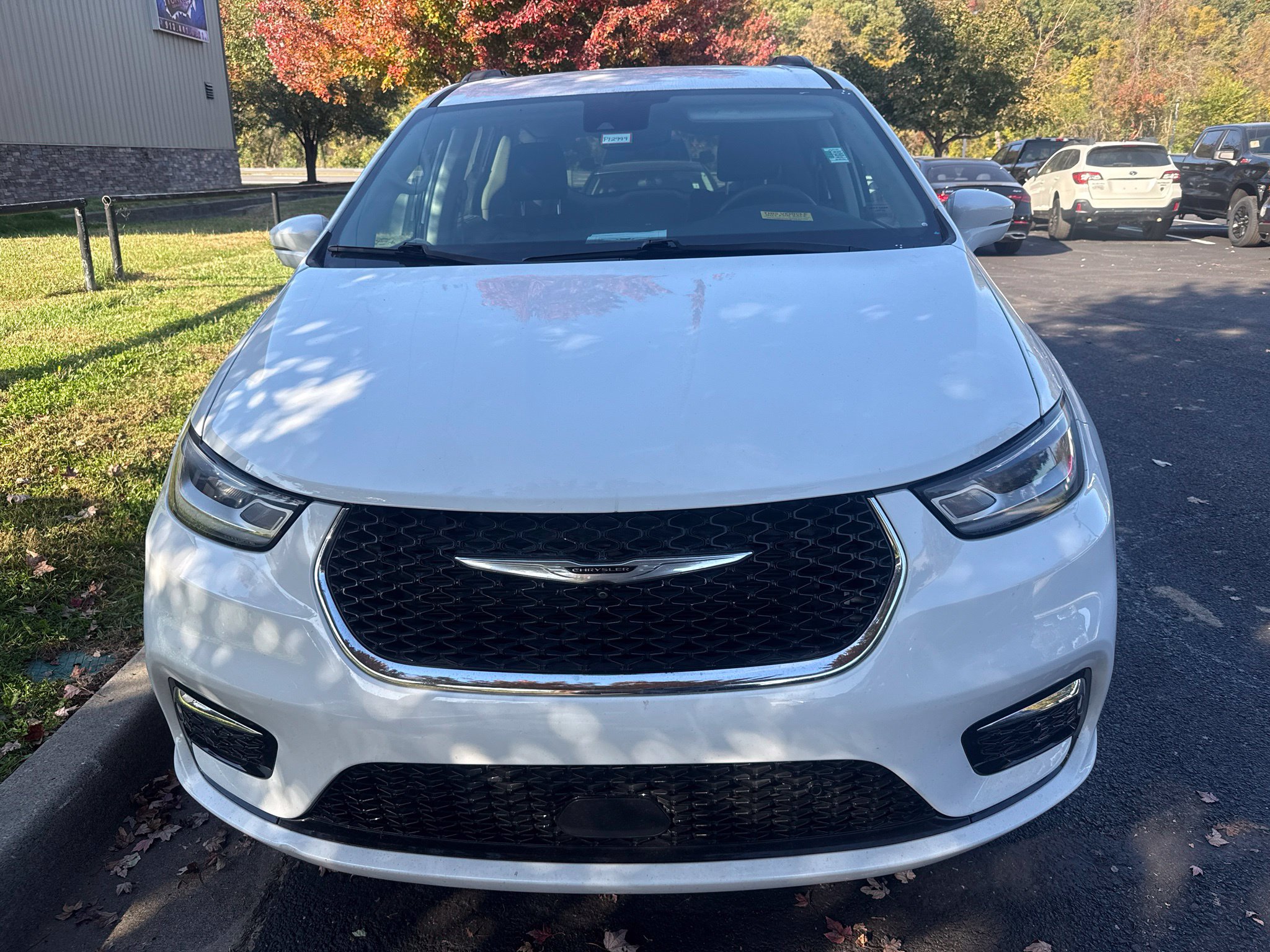 Used 2022 Chrysler Pacifica Touring L Minivan/Van