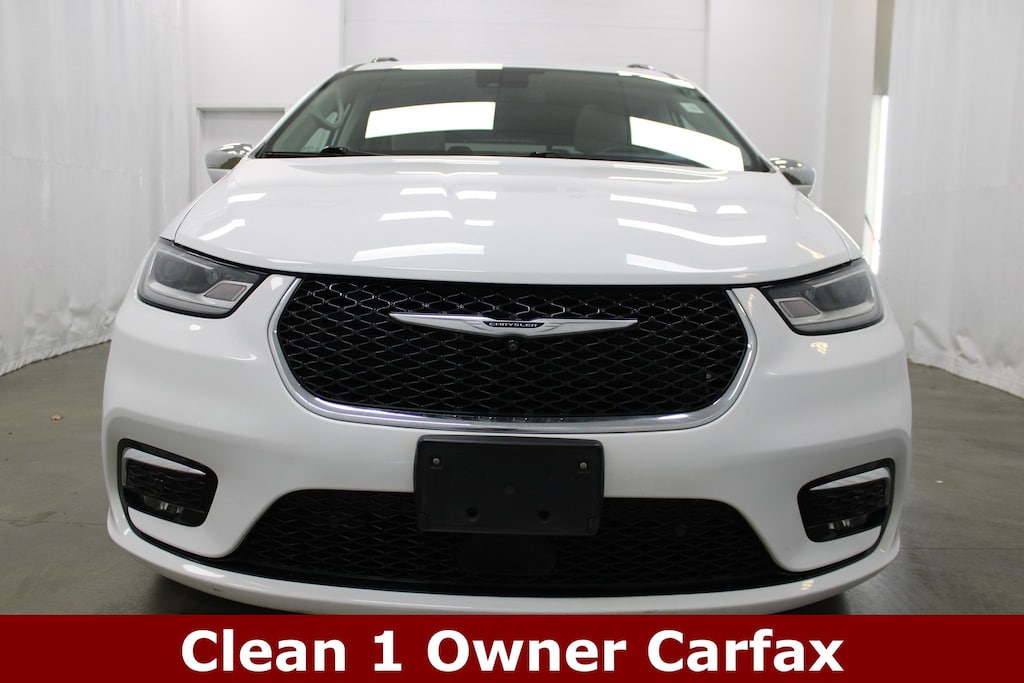 Used 2021 Chrysler Pacifica Limited Minivan/Van